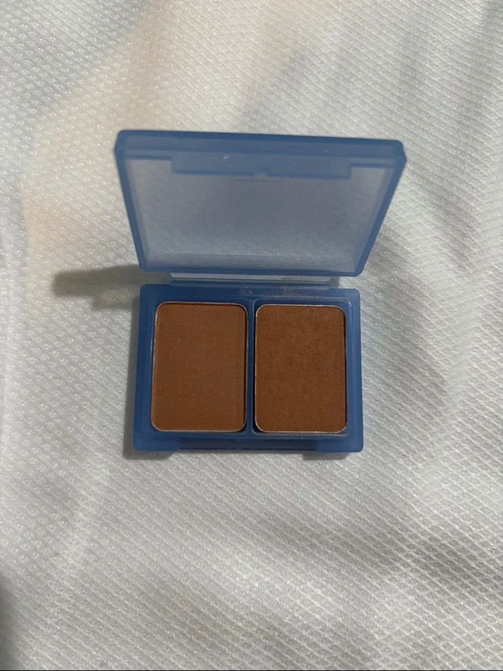 Clinique Sheer Powder Blusher Duo - Barely Nude and Cheeky Peach